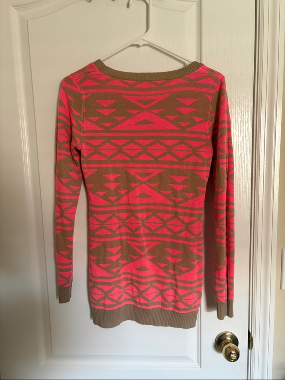 Charlotte Russe Neon Pink and Brown Geometric Aztec Y2K Scoop Neck Sweater - Picture 7 of 7